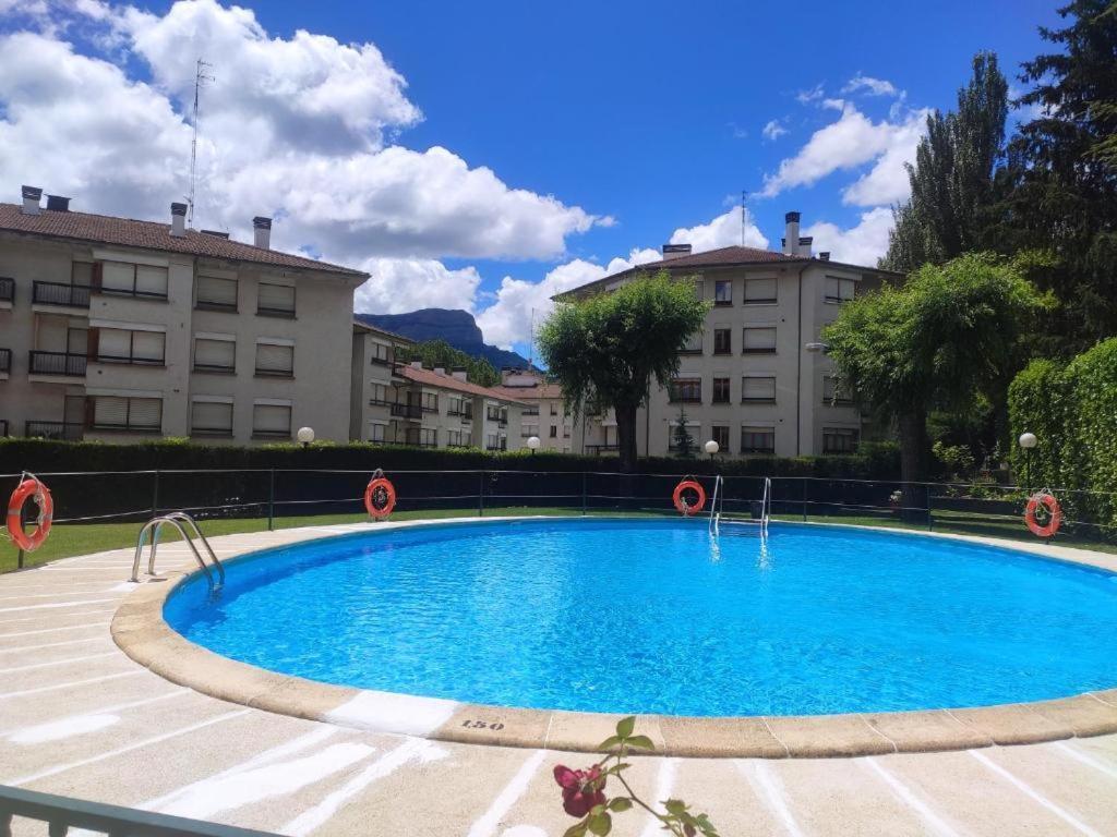 Apartamento Alba4 Jaca Exterior foto